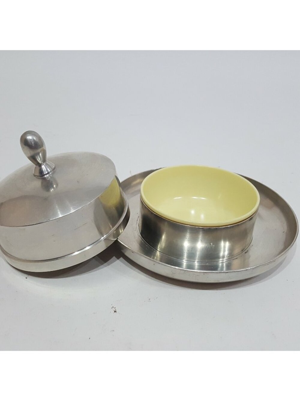 Wisna Hand Made Pewter Covered Bowl Plate Indonesia Metal Baby Child 6.50"